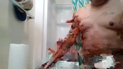 Snapshot of elmario24 chatting on March 29, 9:31 am elmario24 online show from March 29, 9:31 am