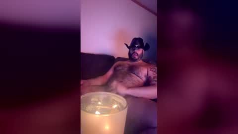 elmatahombre33 online show from April 14, 2:17 am