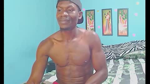 elmiltonnjakee online show from February 20, 6:26 am