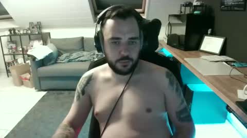 Elmo online show from October 17, 11:29 pm