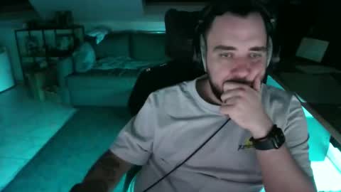 Elmo online show from October 24, 10:50 pm