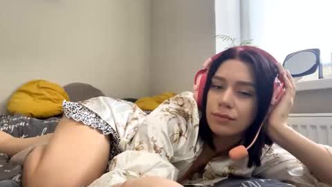 Snapshot of elnacarlill chatting on September 24, 7:12 am Emily online show from September 24, 7:12 am