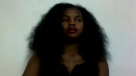 elodie228680 online show from June 13, 3:04 am