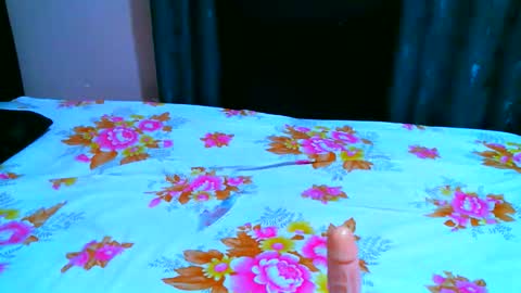 elodielynn online show from December 3, 12:25 pm