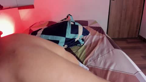 Elois online show from February 12, 1:00 am