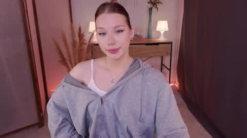  ELOISE  ALICE   online show from September 19, 5:02 pm