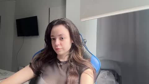 Snapshot of elowynx chatting on July 14, 9:03 am Milana online show from July 14, 9:03 am