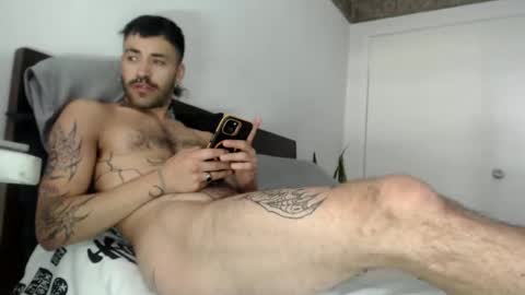 elputoquetegusta online show from March 7, 8:50 pm