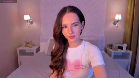 Snapshot of elsa_carterr chatting on March 8, 8:55 am elsa_carterr online show from March 8, 8:55 am