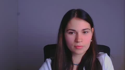 Elsa online show from December 3, 7:55 pm