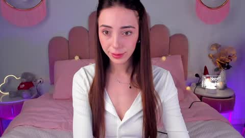 Snapshot of elsa_xo chatting on January 18, 6:13 am Michelle online show from January 18, 6:13 am