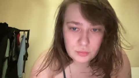 Snapshot of elsasquirt chatting on June 18, 3:49 pm Elsa online show from June 18, 3:49 pm