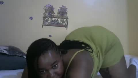 elsie_scott online show from March 25, 6:08 am