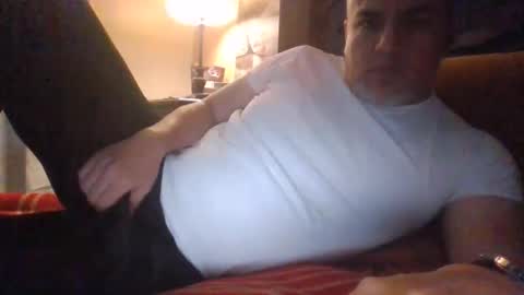 Snapshot of elvecinoequipadote chatting on February 9, 3:27 pm Peter spidy online show from February 9, 3:27 pm