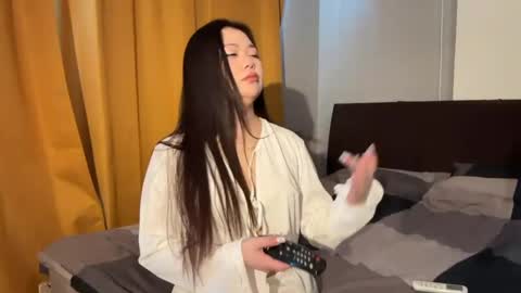 Yuki online show from March 27, 10:04 am