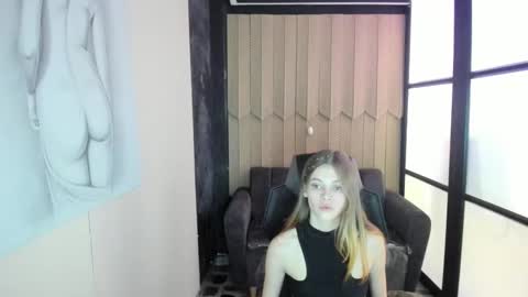 elvirarosse1 online show from January 19, 12:09 pm