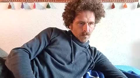 elyjahoye online show from September 28, 3:17 pm