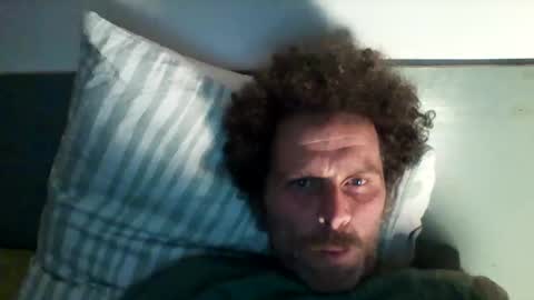 elyjahoye online show from December 15, 8:35 pm