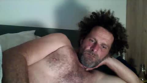 elyjahoye online show from March 31, 8:31 pm