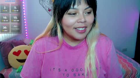 Snapshot of elymoon chatting on April 27, 10:19 pm Ely online show from April 27, 10:19 pm