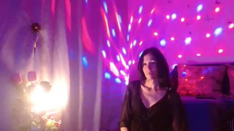 Snapshot of elysasun chatting on October 4, 6:28 pm Elisa online show from October 4, 6:28 pm