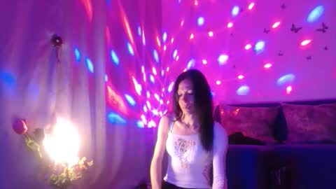 Elisa online show from May 16, 5:34 pm