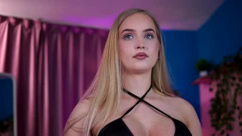 Elyssa online show from May 8, 6:02 pm