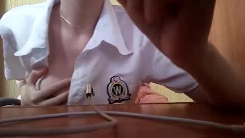 Snapshot of elza_com chatting on October 29, 5:20 am Elza Kom online show from October 29, 5:20 am