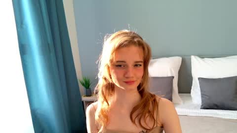 Snapshot of elza_hofffman chatting on April 10, 4:12 pm Chloyka online show from April 10, 4:12 pm