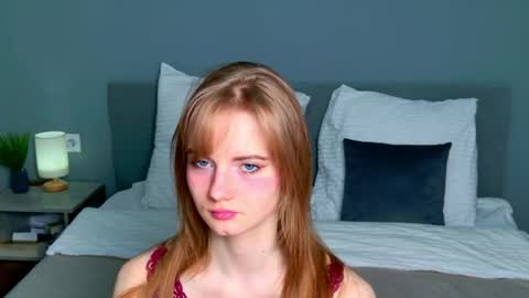 Snapshot of elza_hofffman chatting on May 10, 7:08 pm Chloyka online show from May 10, 7:08 pm
