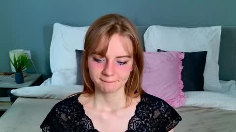 Snapshot of elza_hofffman chatting on May 11, 4:59 pm Chloyka online show from May 11, 4:59 pm