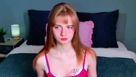 Snapshot of elza_hofffman chatting on May 25, 5:30 pm Chloyka online show from May 25, 5:30 pm
