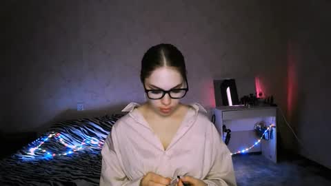 Snapshot of elzabagwell chatting on March 18, 5:05 pm Monica online show from March 18, 5:05 pm