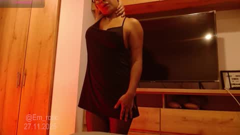 Snapshot of em_rotic chatting on November 27, 10:45 pm Emilia online show from November 27, 10:45 pm