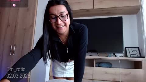 Snapshot of em_rotic chatting on March 2, 8:37 pm Emilia online show from March 2, 8:37 pm