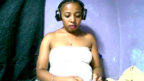 ema900845 online show from February 16, 11:26 pm