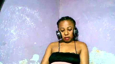 ema900845 online show from February 22, 9:45 am