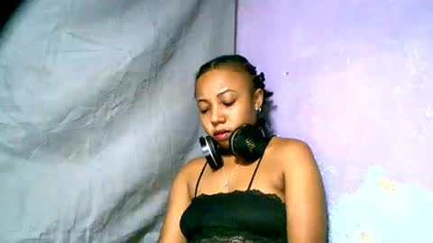ema900845 online show from February 22, 7:03 pm