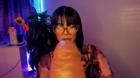 Snapshot of ema_lambert chatting on December 18, 11:08 pm Ema Lambert  online show from December 18, 11:08 pm