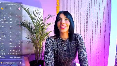 Snapshot of ema_lambert chatting on March 6, 7:32 pm Ema Lambert  online show from March 6, 7:32 pm