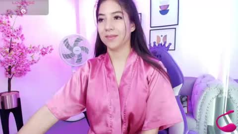 Snapshot of ema_louisx chatting on July 4, 8:31 am Ema louisx online show from July 4, 8:31 am