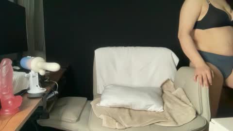 Ema Love online show from February 10, 1:10 am