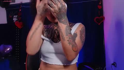 ema_ploxx online show from February 13, 1:34 am