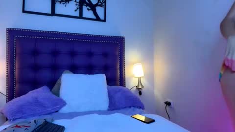 Snapshot of emahealt chatting on October 23, 12:43 am EMA HEALT online show from October 23, 12:43 am