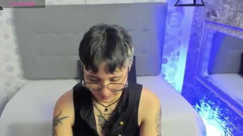 emahills__axelrose online show from September 20, 2:23 am