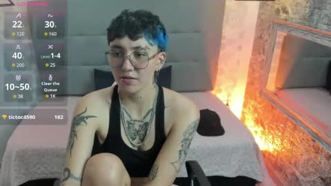 emahills__axelrose online show from October 13, 3:06 am