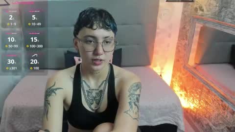 emahills__axelrose online show from October 14, 3:40 am