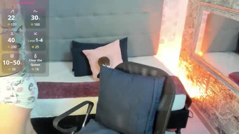 emahills__axelrose online show from October 27, 1:26 pm