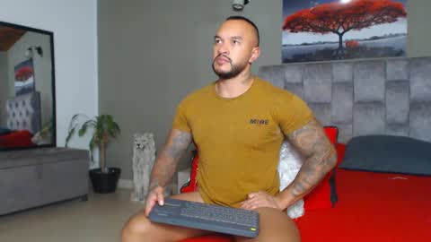 Snapshot of emanuelspencer chatting on October 7, 1:03 am emanuelspencer online show from October 7, 1:03 am