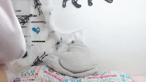 Snapshot of emawalker_ chatting on October 26, 12:44 pm Ema Walker online show from October 26, 12:44 pm